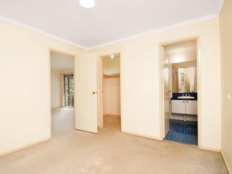 33 Pogson Drive, Cherrybrook NSW 2126