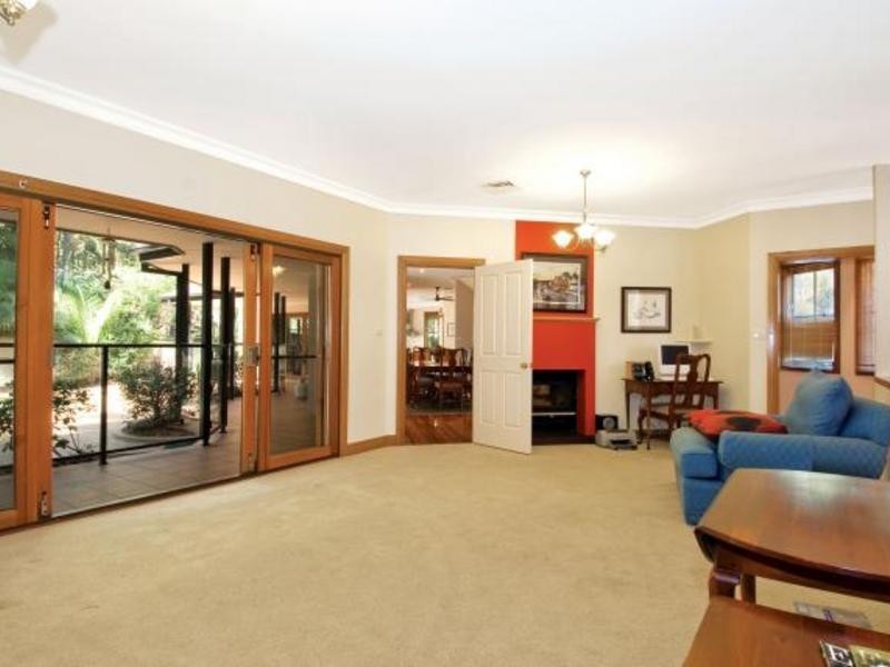 6 Ferncliffe Road, Glenhaven NSW 2156