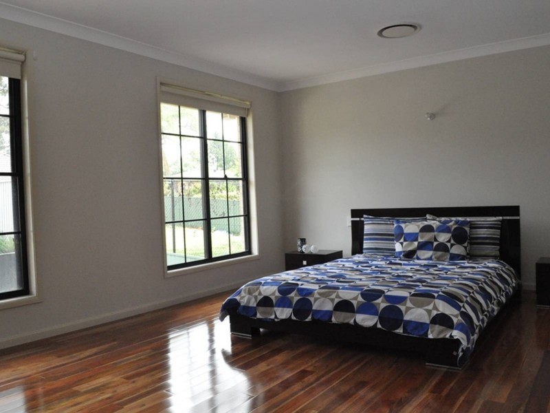 1E Swan Place, Pennant Hills NSW 2120