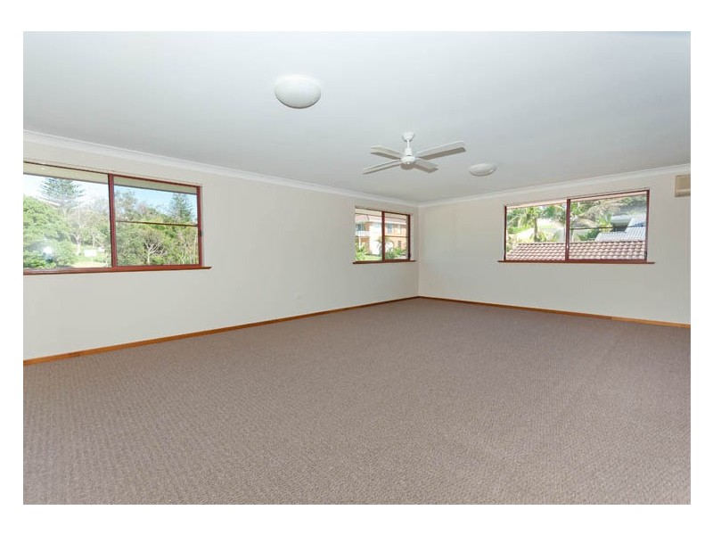 2/62 Vendul Crescent, Port Macquarie NSW 2444
