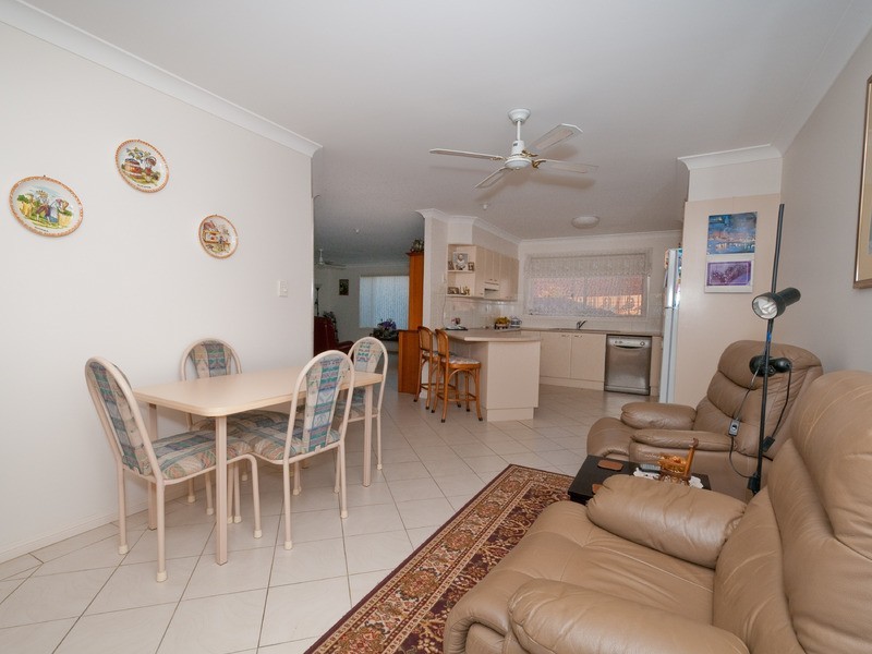 2/36 Ackroyd Street, Port Macquarie NSW 2444