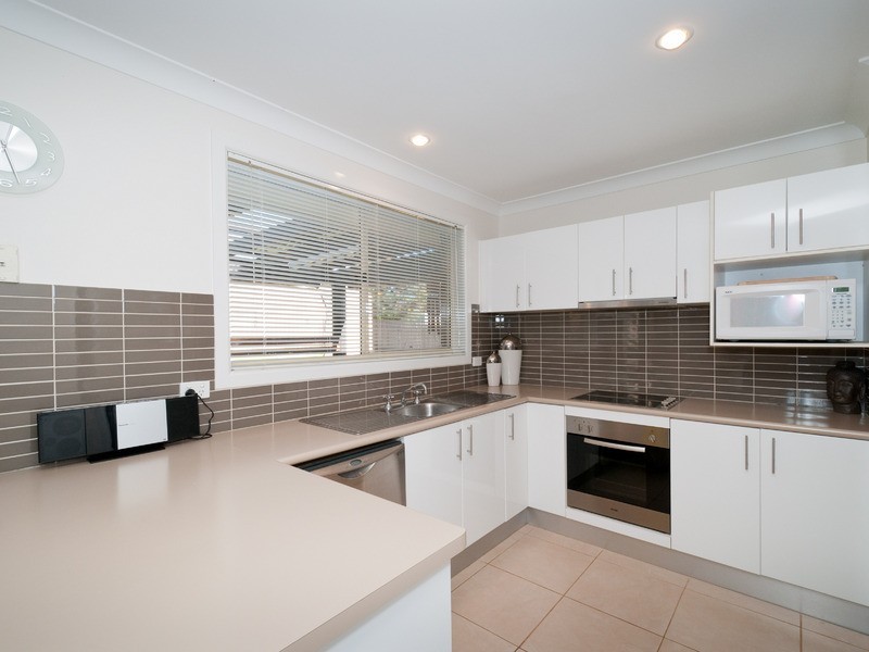 6 Friar Close, Port Macquarie NSW 2444