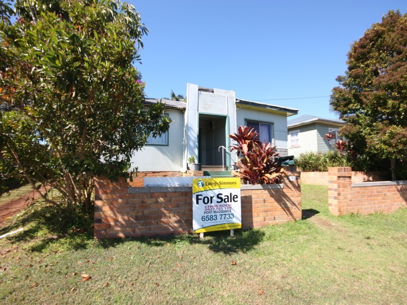42 Lake Road, Port Macquarie NSW 2444