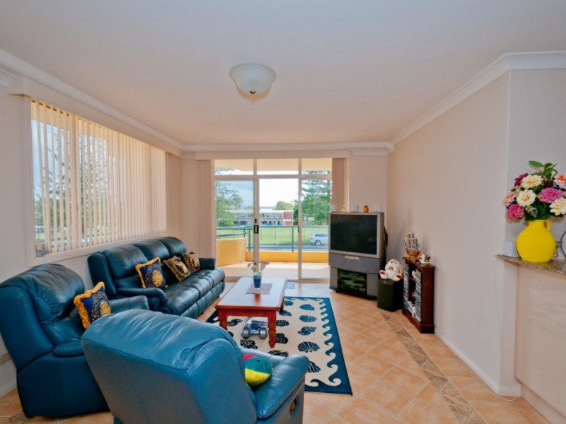 4/30 Burrawan Street, Port Macquarie NSW 2444