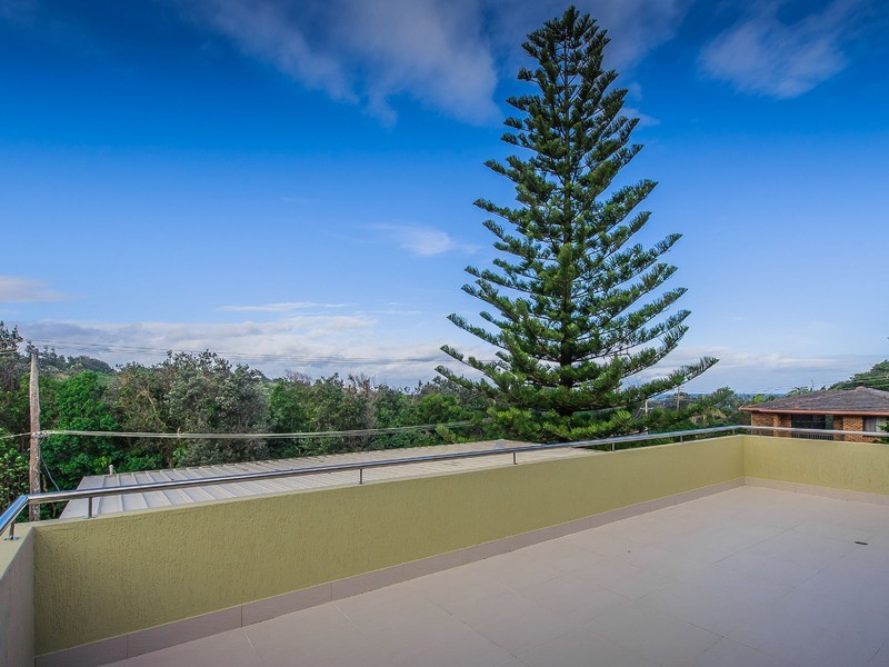 2/27 Matthew Flinders Drive, Port Macquarie NSW 2444