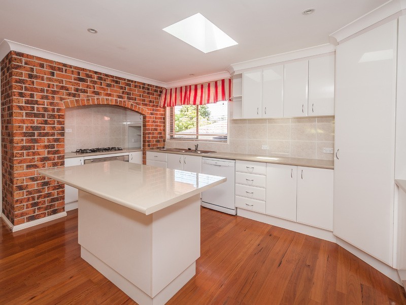 16 Allunga Avenue, Port Macquarie NSW 2444