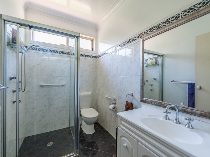 24 Siren Road, Port Macquarie NSW 2444