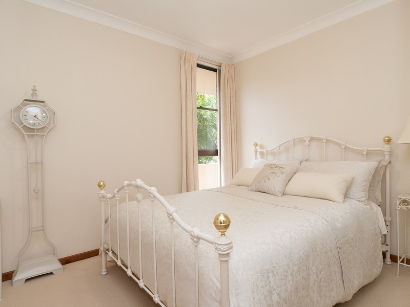 2/25 Garden Crescent, Port Macquarie NSW 2444