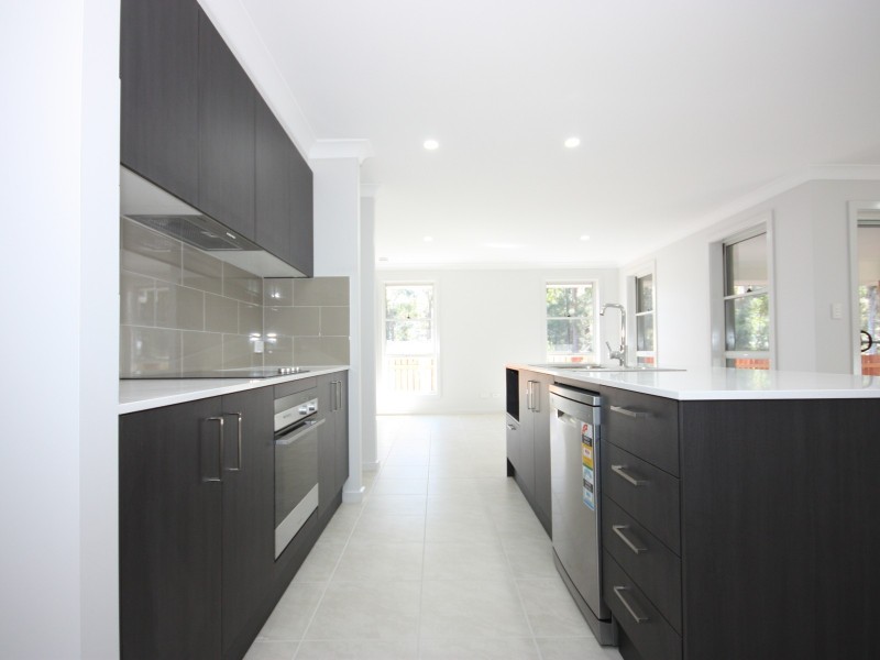 2 Blue Wren Close, Port Macquarie NSW 2444