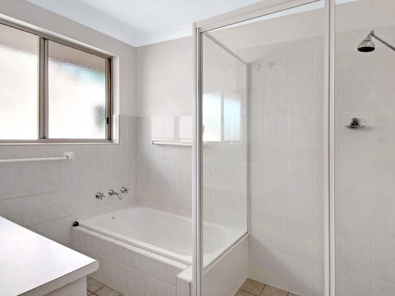 11 Grassmere Way, Port Macquarie NSW 2444