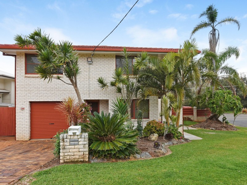 2/62 Vendul Crescent, Port Macquarie NSW 2444