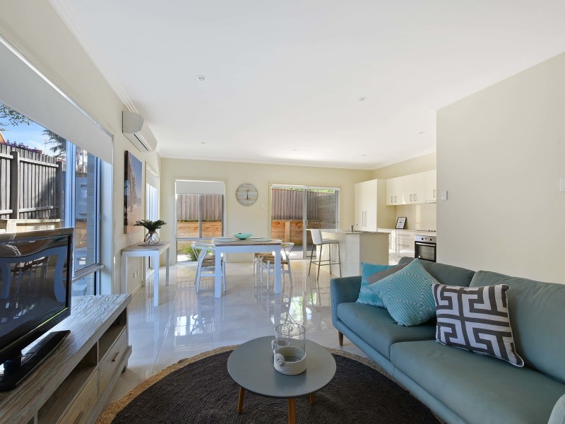 2/219 Matthew Flinders Drive, Port Macquarie NSW 2444