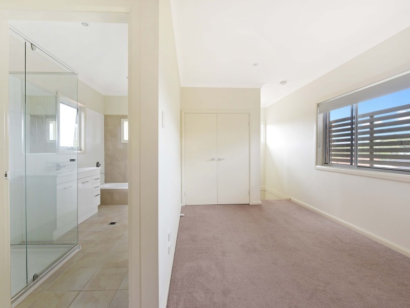 2/219 Matthew Flinders Drive, Port Macquarie NSW 2444