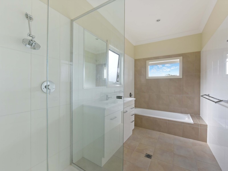 2/219 Matthew Flinders Drive, Port Macquarie NSW 2444