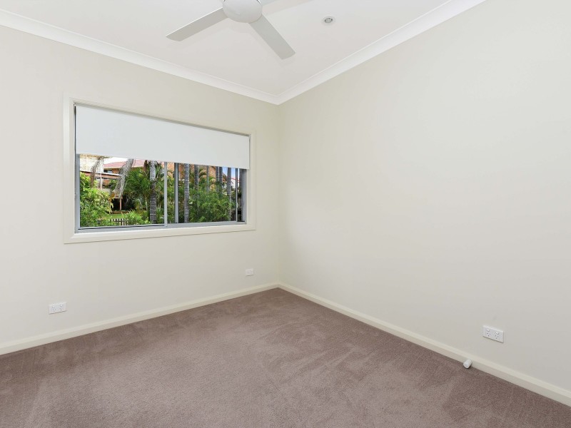 2/219 Matthew Flinders Drive, Port Macquarie NSW 2444