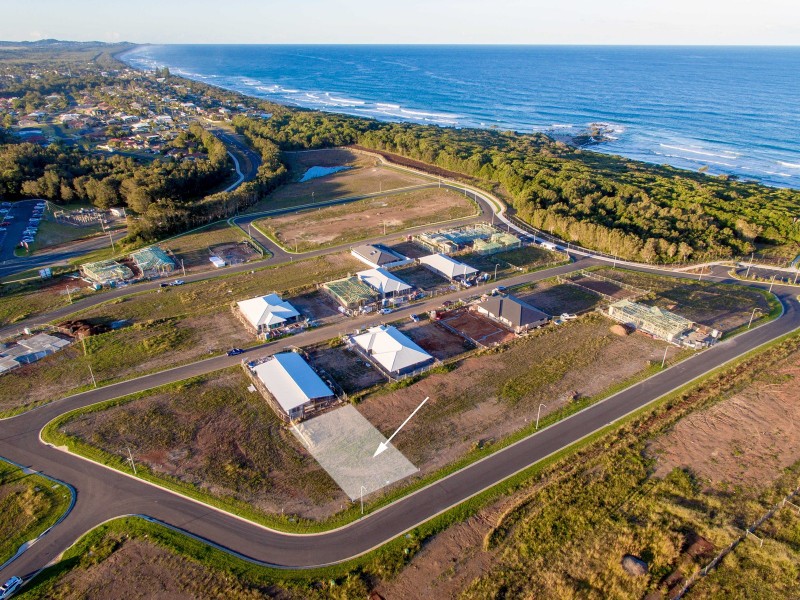 31 Summer Circuit, Lake Cathie NSW 2445