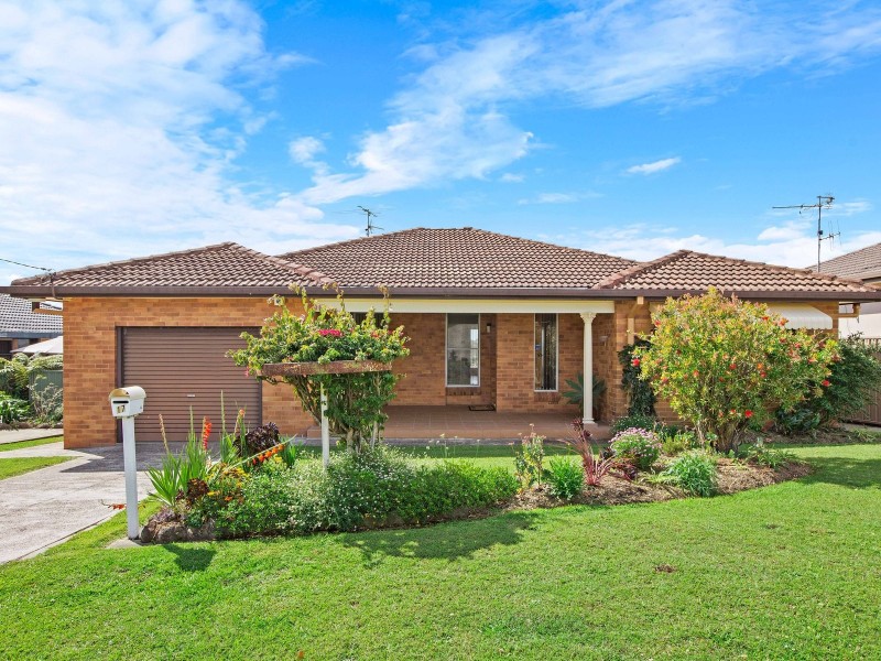 17 Mermaid Crescent, Port Macquarie NSW 2444