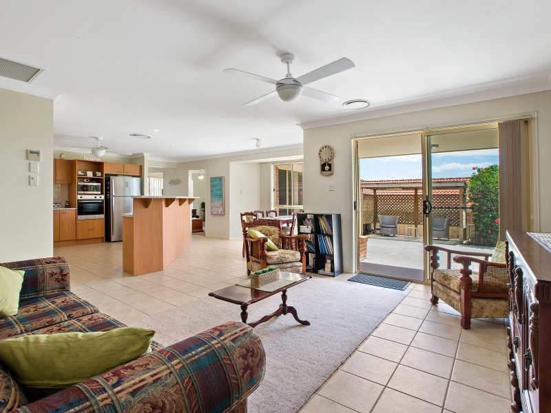 14 Abel Tasman Drive, Lake Cathie NSW 2445