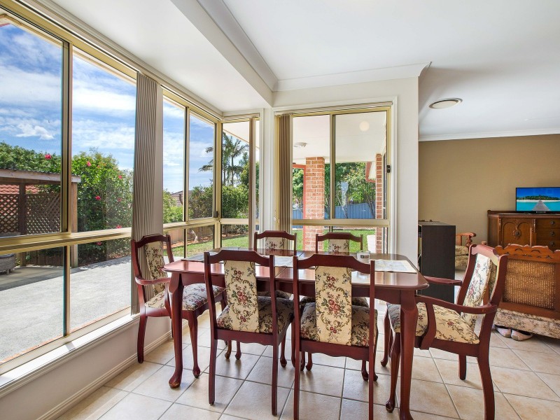 14 Abel Tasman Drive, Lake Cathie NSW 2445