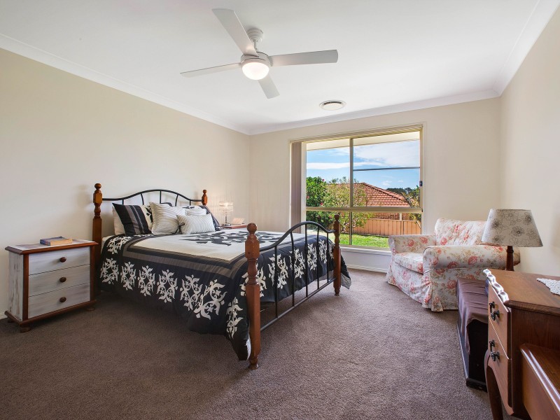 14 Abel Tasman Drive, Lake Cathie NSW 2445