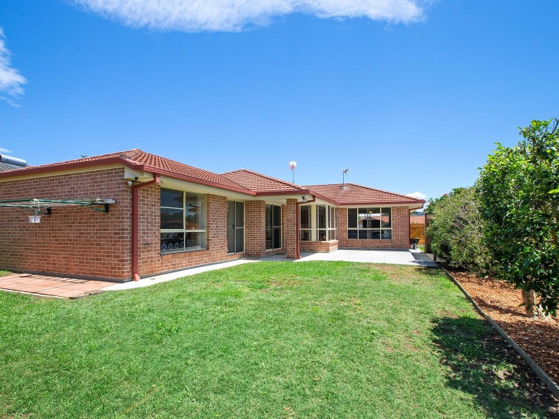 14 Abel Tasman Drive, Lake Cathie NSW 2445