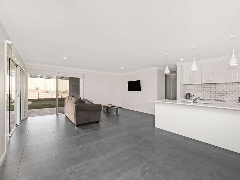 24 Yarralumla Parade, Port Macquarie NSW 2444