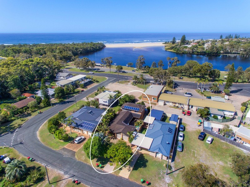 4 Boomerang Street, Lake Cathie NSW 2445