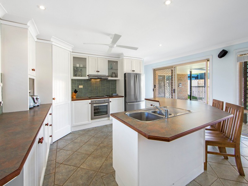 4 Boomerang Street, Lake Cathie NSW 2445