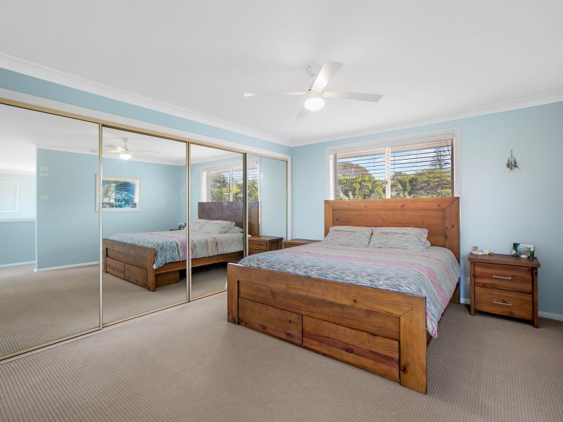 4 Boomerang Street, Lake Cathie NSW 2445