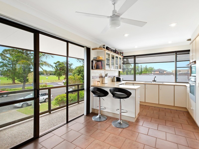 24 Hibbard Drive, Port Macquarie NSW 2444