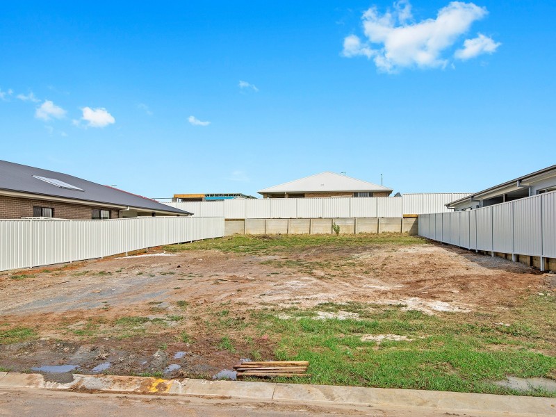 15 Summer Circuit, Lake Cathie NSW 2445