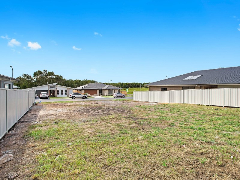 15 Summer Circuit, Lake Cathie NSW 2445