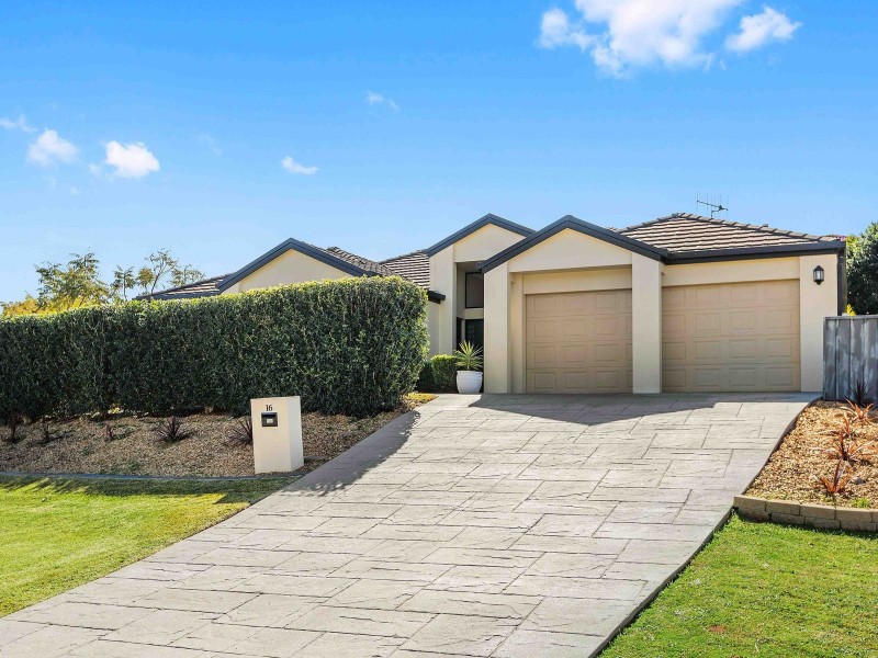 16 Brindabella Way, Port Macquarie NSW 2444