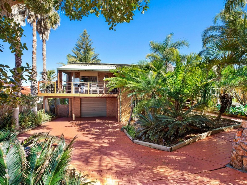 24 Lighthouse Road, Port Macquarie NSW 2444