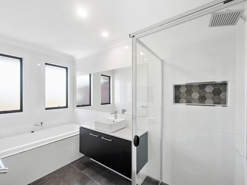 10 Shore Break Crescent, Lake Cathie NSW 2445