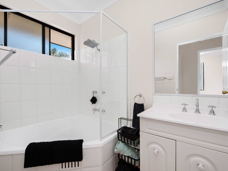 4/16 Sunnyside Crescent, Port Macquarie NSW 2444