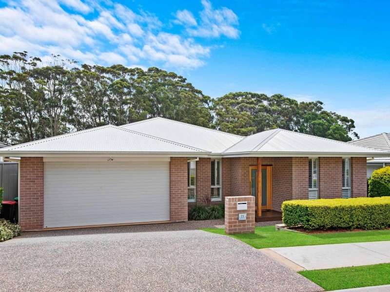21 Waverley Glade, Port Macquarie NSW 2444