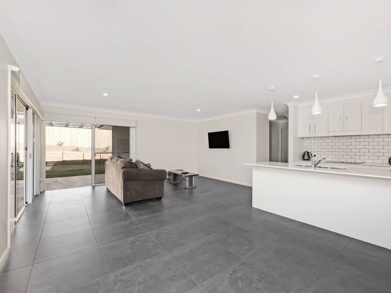 24 Yarralumla Parade, Port Macquarie NSW 2444