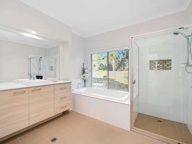 21 Manuka Parkway, King Creek NSW 2446