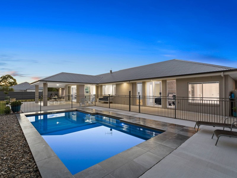 21 Manuka Parkway, King Creek NSW 2446