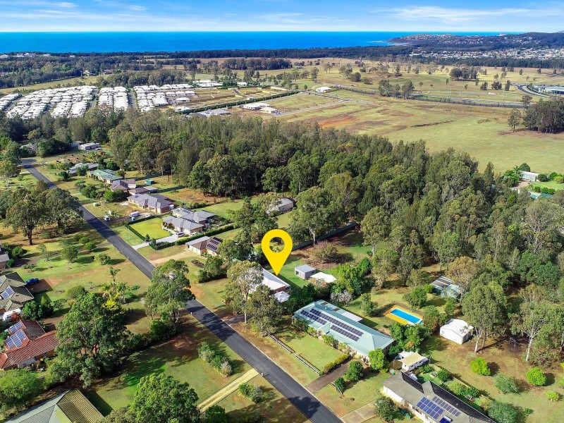 10 Springhill Place, Lake Cathie NSW 2445