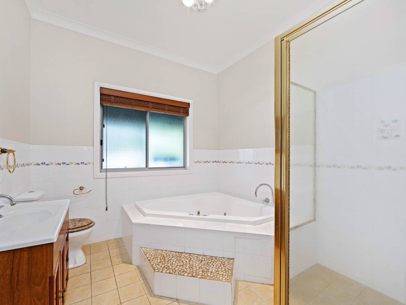 10 Springhill Place, Lake Cathie NSW 2445