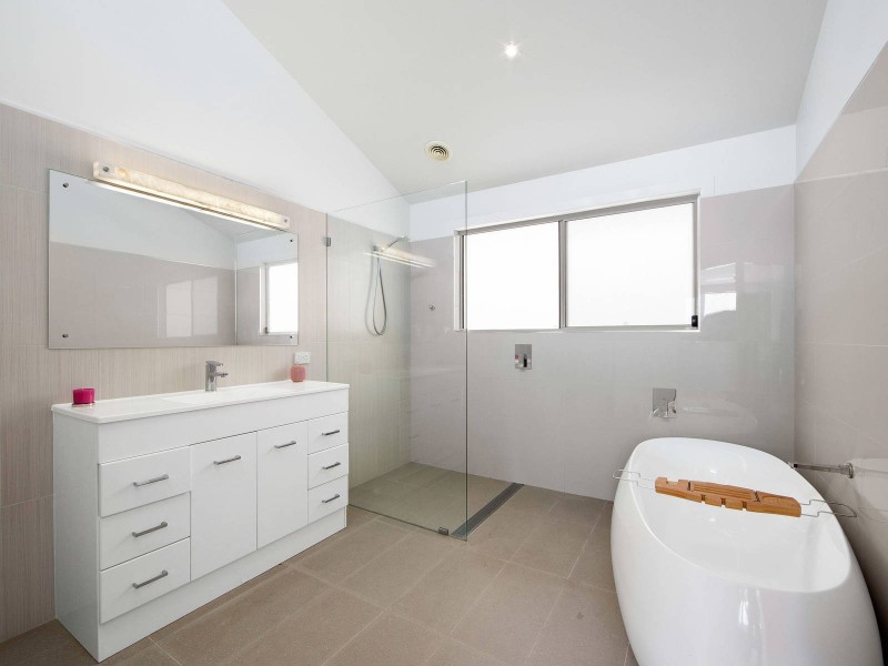 5 Halleys Court, Port Macquarie NSW 2444