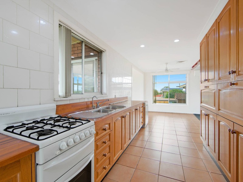 37 Clifton Drive, Port Macquarie NSW 2444