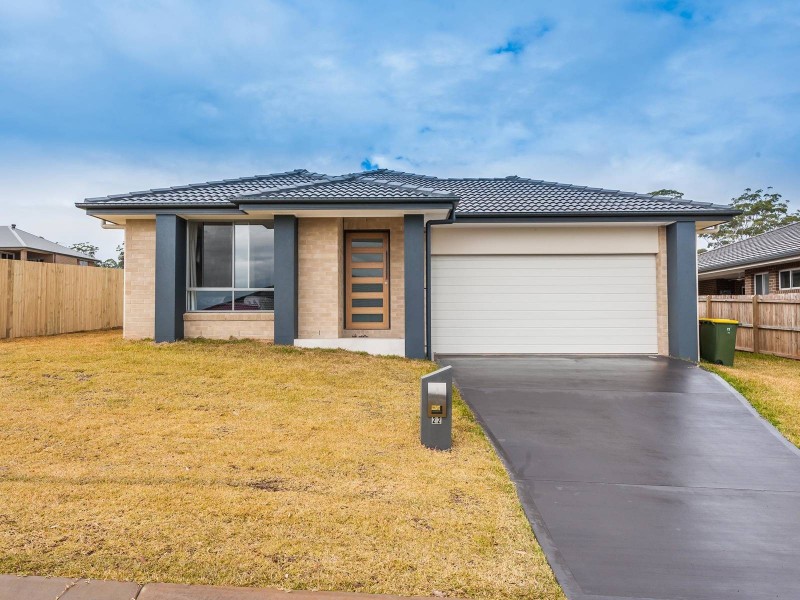 22 Yarralumla Parade, Port Macquarie NSW 2444