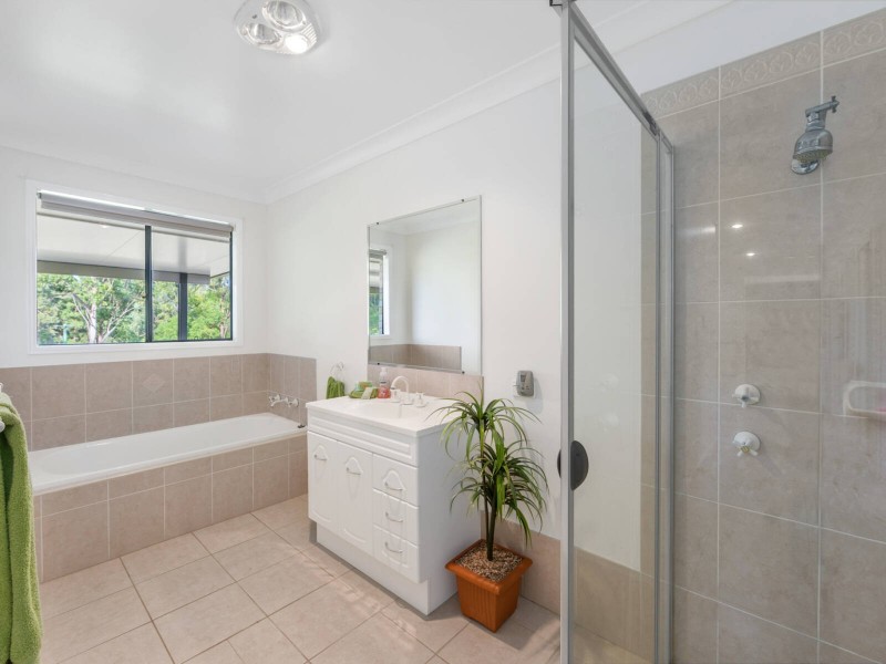 5 Fenton Drive, King Creek NSW 2446