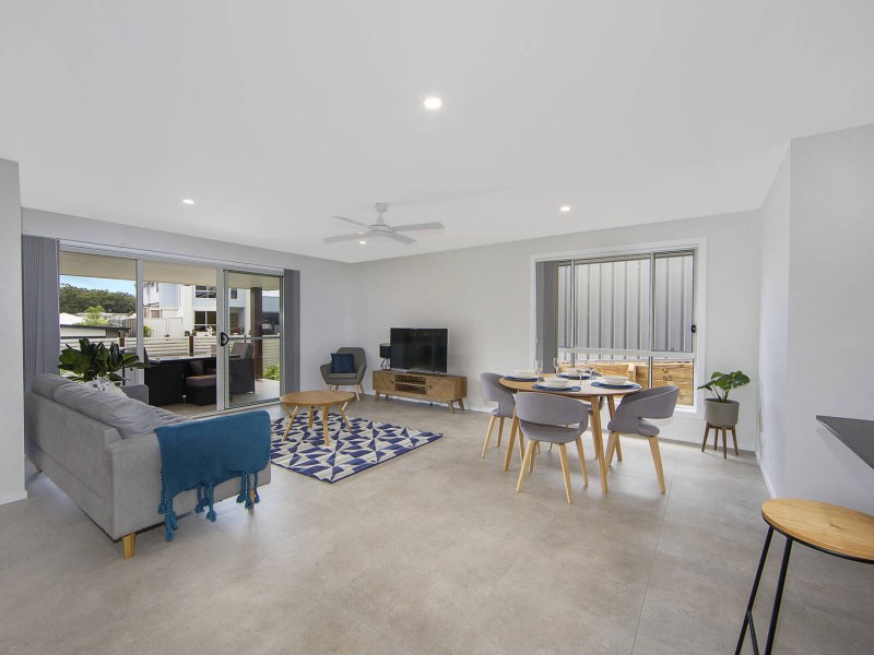 2 Rafael Crescent, Port Macquarie NSW 2444