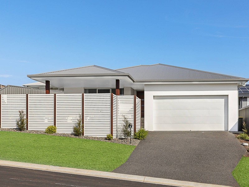 2 Rafael Crescent, Port Macquarie NSW 2444