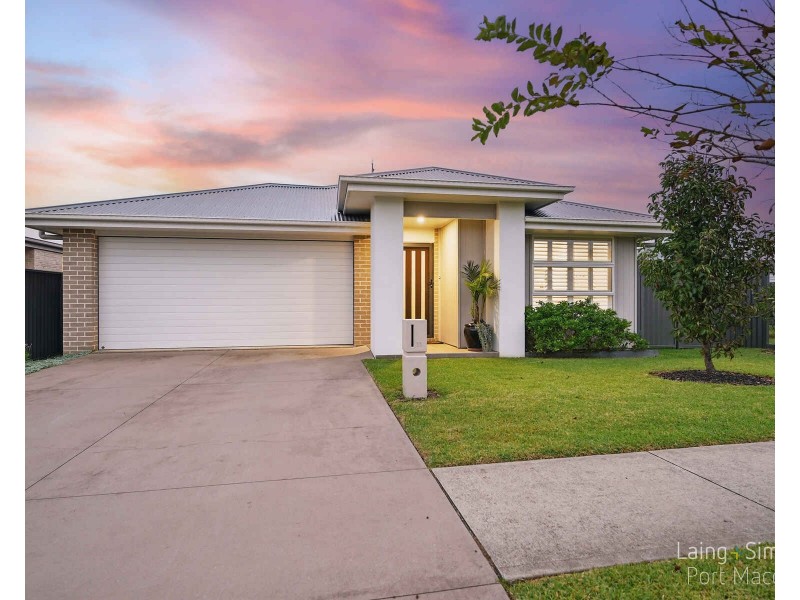 11 Shore Break Crescent, Lake Cathie NSW 2445