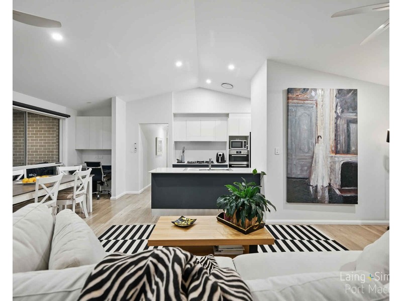 11 Shore Break Crescent, Lake Cathie NSW 2445